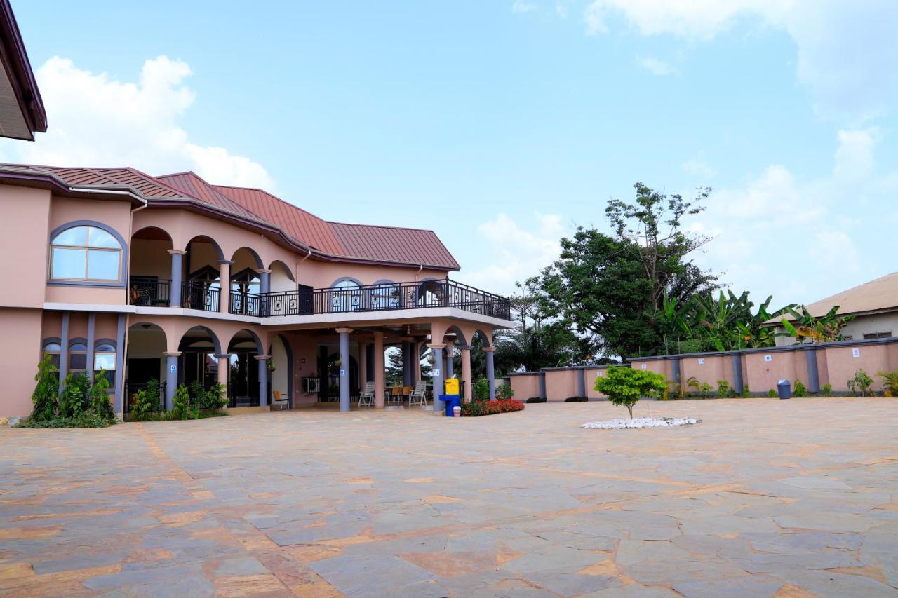 Osaah Bema Lodge Antoa Экстерьер фото