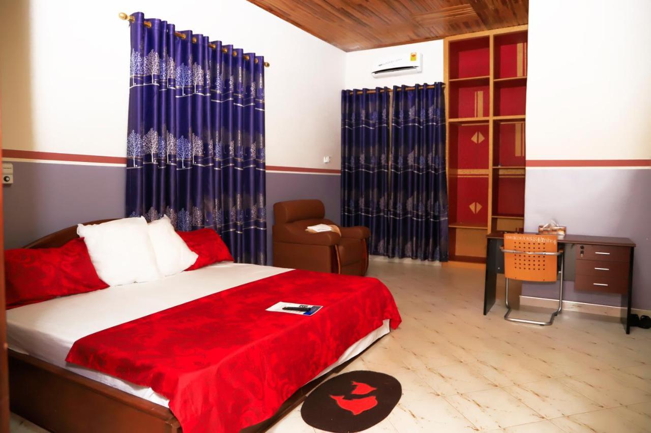 Osaah Bema Lodge Antoa Экстерьер фото